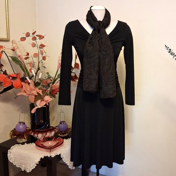 Vintage Women's NEW Stills 52% Silk Long Classic Luxury Brown Scarf - Picture 2 of 12